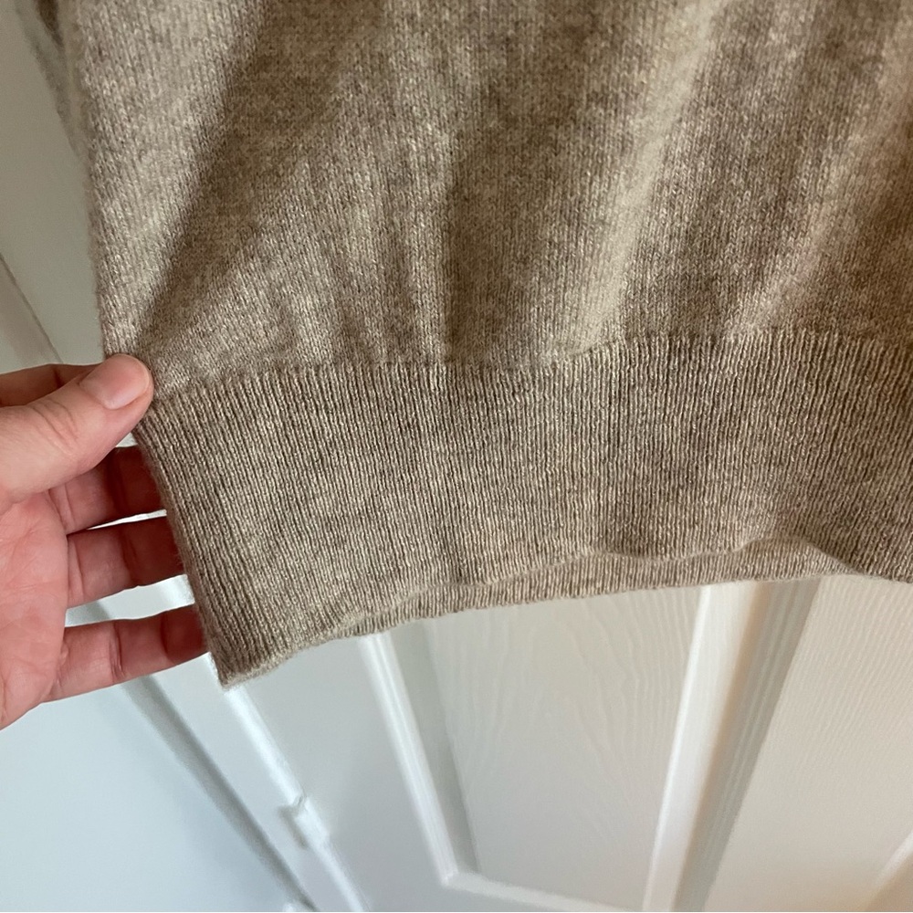 Everlane Cashmere Crewneck Sweater Tan Beige Size Small - Picture 8 of 10
